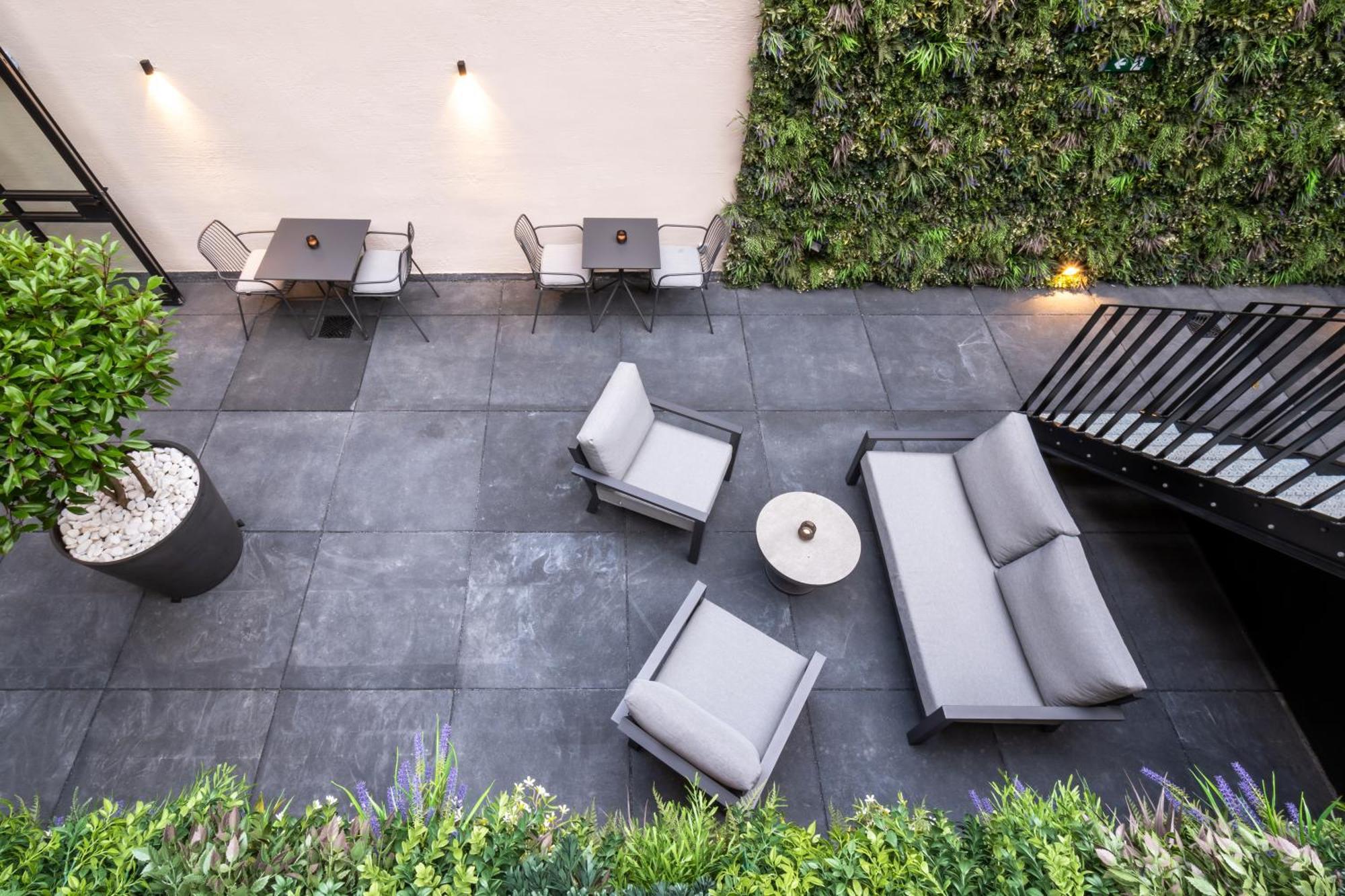 One Two Four - Hotel & Spa Gand Esterno foto